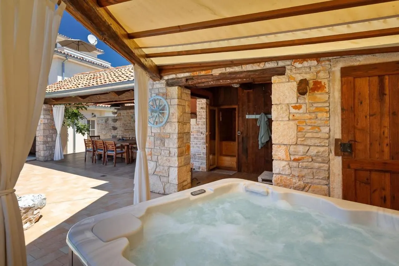 Cepljani Family Villa Elizabeta With Pool In Umag