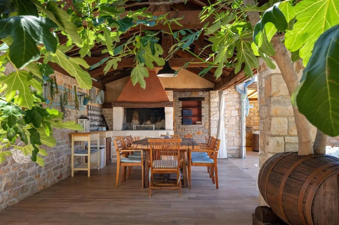 Cepljani Family Villa Elizabeta With Pool In Umag